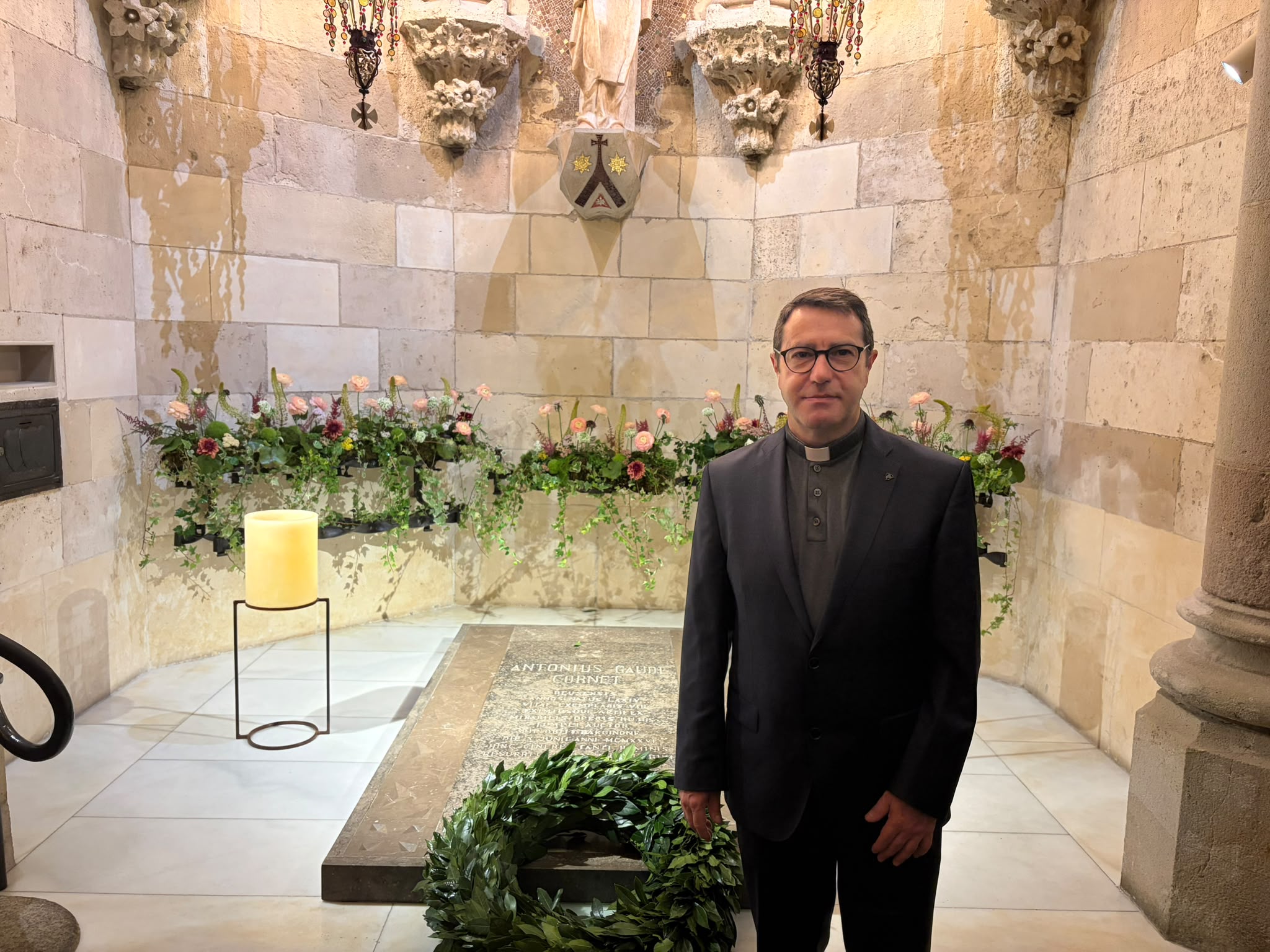 Palacio de Gaudi El Palacio de Gaudí conmemora en la Sagrada Familia el Centenario de la muerte de Gaudí